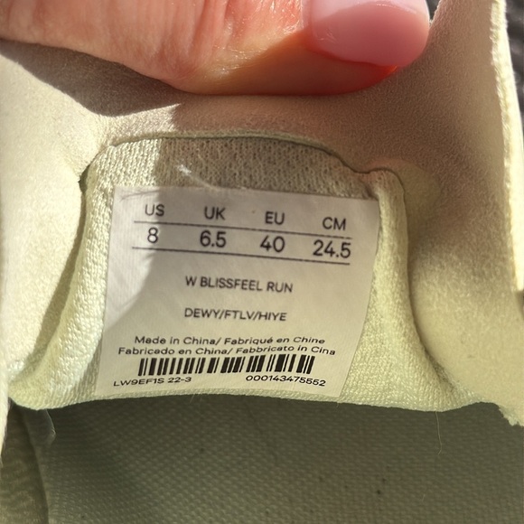 Lululemon | Blissful Run Runners - Picture 10 of 14